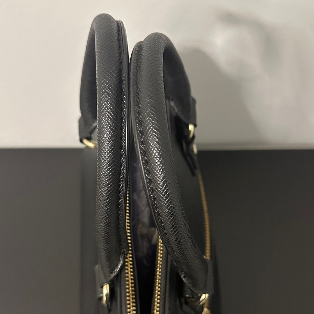 Aldo Elegant Black Handbag w Gold Hardware. NWOT. - Picture 5 of 16